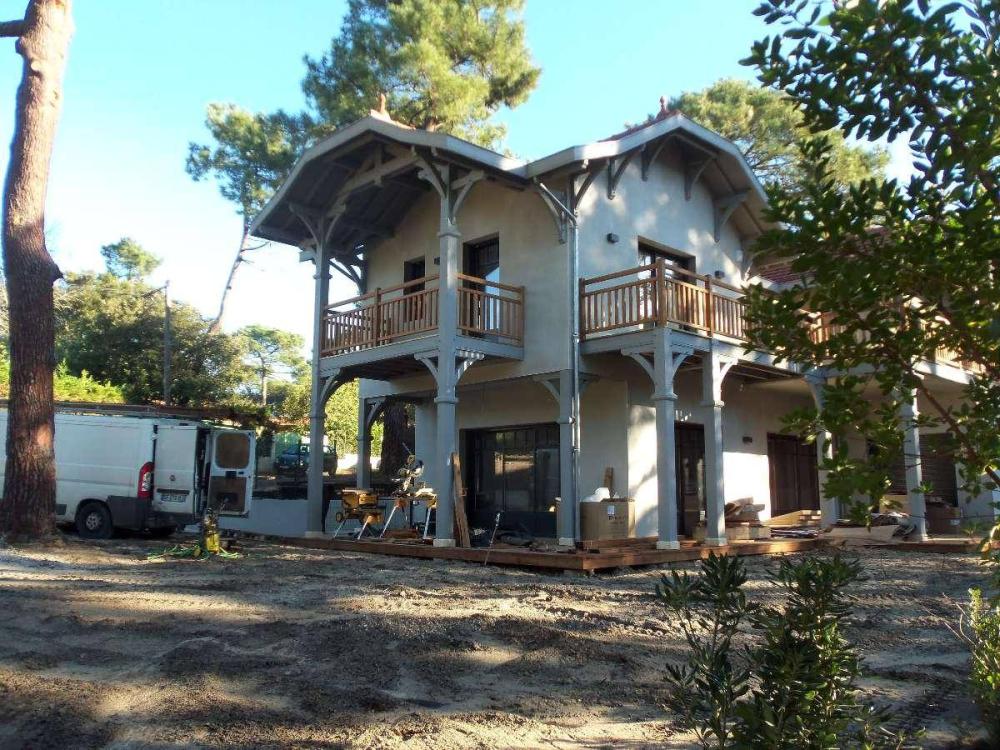 MAISON EN CHARPENTE